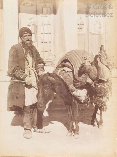  Antoine Sevruguin (1830-1933) 
Perse (Iran), c. 1890-1905. 
Téhéran. 
Groupe de...