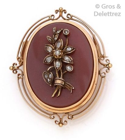 null Broche en or jaune ornée d’un motif «?Fleur?» serti de diamants taillés en rose...