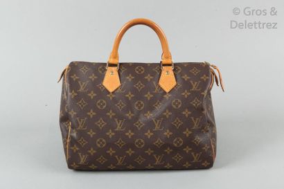 LOUIS VUITTON Sac «Speedy» 30cm en toile monogram et cuir naturel, fermeture éclair,...