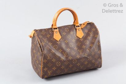 LOUIS VUITTON Sac «Speedy» 30cm en toile monogram et cuir naturel, fermeture éclair,...