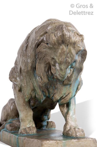 Paul JOUVE (1878-1973) et Manufacture Émile MULLER à Ivry Lion assis

Sculpture en...