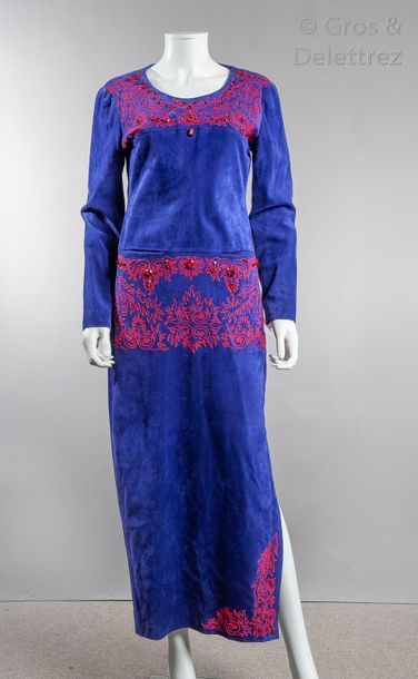 Jean Claude JITROIS Collection Automne/Hiver 1988-1989 Robe longue en daim violet...