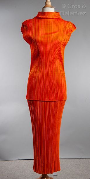 PLEATS PLEASE by Issey Miyake, TOUPY