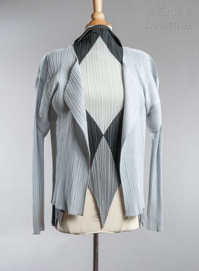 PLEATS PLEASE by Issey Miyake