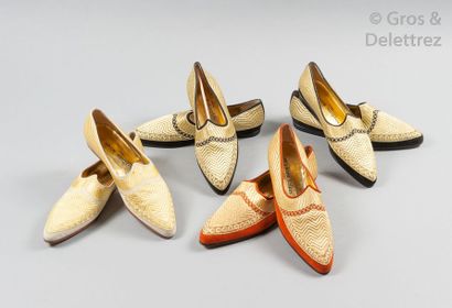 Stéphane KELIAN Lot composé de quatre paires de chaussures d'inspiration orientale....