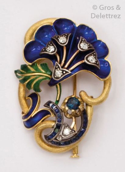 null Broche «?Fleur?» en or jaune et argent émaillé bleu et vert, ornée de diamants...