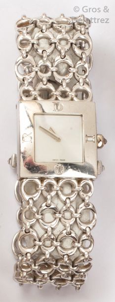 DIOR Bracelet-montre de dame en acier, boîtier carré, cadran nacre, le remontoir...