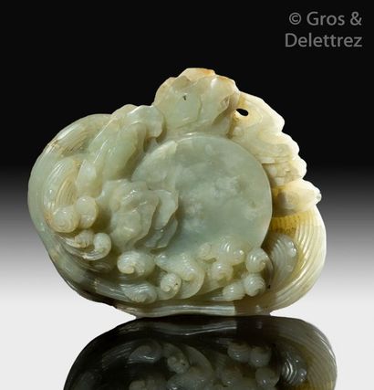 Chine, XIXe siècle Groupe en jade céladon,...