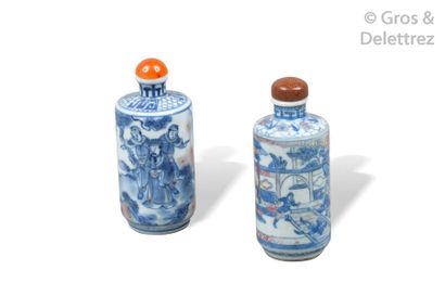 null Chine, XIXe siècle Deux flacons tabatières de forme cylindrique, l’un à décor...