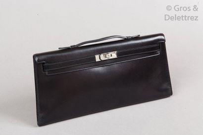 HERMES paris made in France année 2006 *Pochette «?Kelly Longue?» 34cm en box noir,...