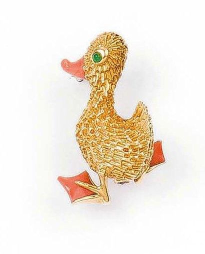 VAN CLEEF & ARPELS Broche «Canard» en or jaune, le bec et les pattes ornés de corail...