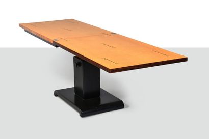 Otto WRETLING (1876-1971) «Idealboard» (table idéale) Table à système élévateur en...