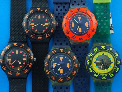 null SWATCH, lot de 5 montres de plongée comprenant les modèles suivants :

-Barrier...