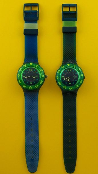 null SWATCH, lot de 2 montres de plongée comprenant les modèles suivants :

-Blue...