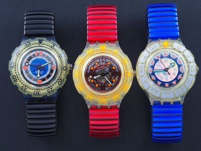 null SWATCH, lot de 3 montres de plongée comprenant les modèles suivants :

-Red...