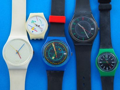 SWATCH, lot de 5 montres comprenant les modèles...
