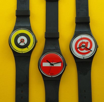 null SWATCH, lot de 3 montres comprenant les modèles suivants :

-Pack Signes Straight...