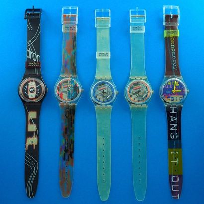 null SWATCH, lot de 5 montres comprenant les modèles suivants :

-Drop out référence...