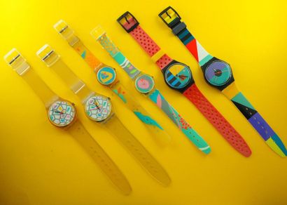 null SWATCH, lot de 6 montres comprenant les modèles suivants :

-Tintarella (Boitier...