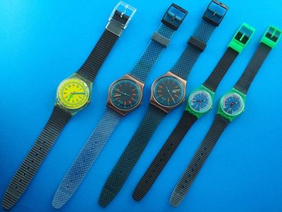 null SWATCH, lot de 5 montres comprenant les modèles suivants :

-Lemon Iceberg (Bracelet...