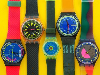 null SWATCH, lot de 5 montres comprenant les modèles suivants :

-Traffic Jam (Bracelet...