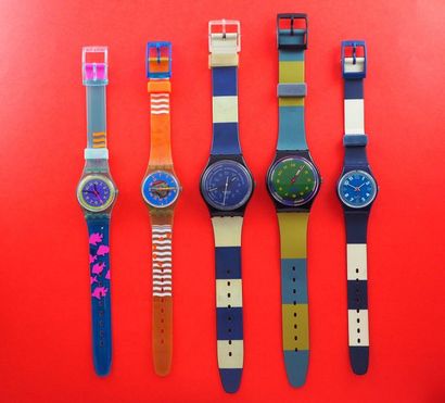 null SWATCH, lot de 5 montres comprenant les modèles suivants :

-Pink Mermaid (Bracelet...