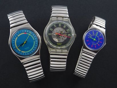 null SWATCH, lot de 3 montres comprenant les modèles suivants :

-Stoplight (Bracelet...