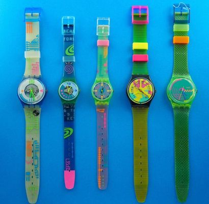 null SWATCH, lot de 5 montres comprenant les modèles suivants :

-Camputrip (Bracelet...
