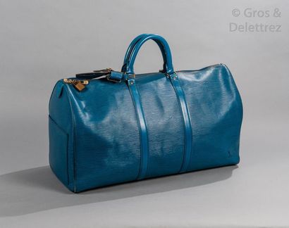 LOUIS VUITTON Sac "Keepall" 50 en cuir épi bleu, fermeture éclair à double curseur,...