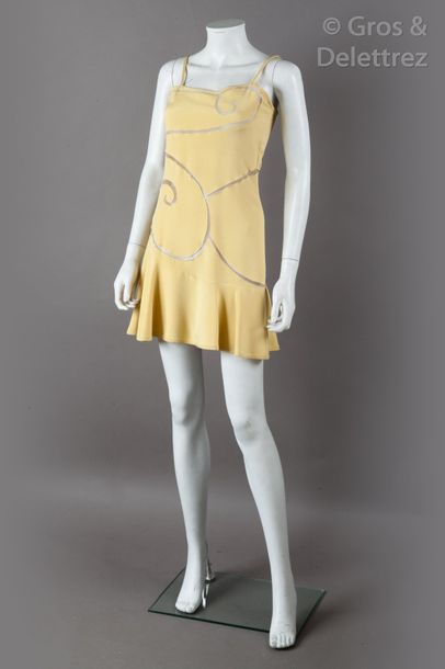 Louis FERAUD Collection Haute Couture Printemps/Eté 1991 Minirobe short à fines bretelles...
