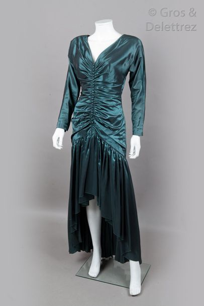 Jean Louis SCHERRER boutique circa 1980 Robe longue en soie polyester chatoyante...