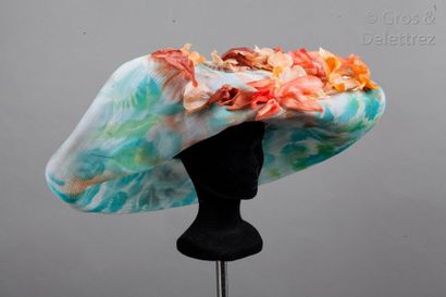 Jean BARTHET Capeline en nylon imprimé d’un motif floral abstrait blanc, turquoise...