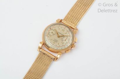 CHRONOGRAPHE - circa 1950. Bracelet-montre...