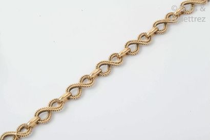 null VAN CLEEF & ARPELS - Bracelet articulé en or jaune à maillons marine torsadé....