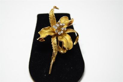 null CLIP DE REVERS "orchidée" en or (750) , le coeur ponctué de petits diamants
Poids...