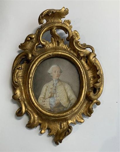 null Ecole ALLEMANDE, début XVIIIème siècle
Portrait de gentilhomme en habit jaune....