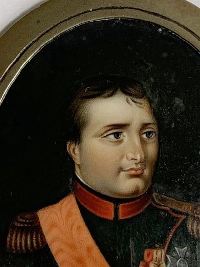 null Ecole FRANCAISE, vers 1810
Portrait de l'empereur Napoléon
Miniature ovale sur...