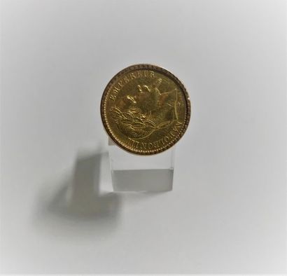null CHEVALIERE en or (750) sertie d'une PIECE de 20 francs or (1868)
Poids : 11,9...