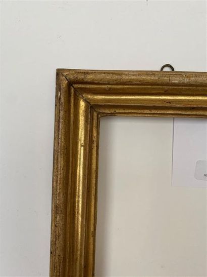 null CADRE dit "Salvator Rosa" en bois mouluré et doré. 
Italie, XVIIème siècle 
14,5...