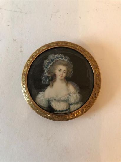 null Ecole FRANCAISE du XVIIIème siècle
Portrait de jeune femme au sein dévoilé
Miniature...
