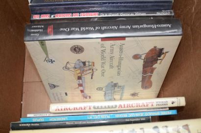 null Ensemble de seize livres concernant l'aviation ancienne