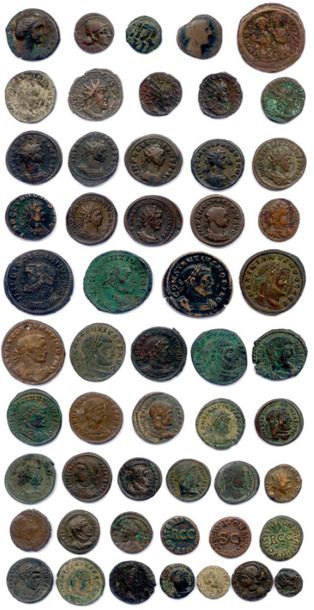 null Lot de 53 monnaies antiques en bronze :
Un bronze grec de Sicile Agathoclès...