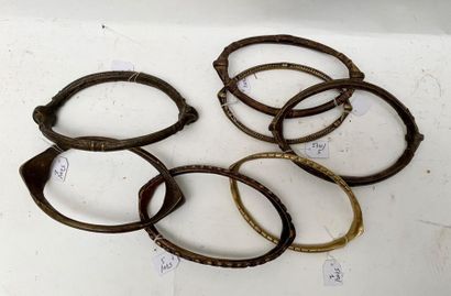 null Beau lot de 7 bracelets de cheville en bronze - Lobi - Gurunsi - Burkina Faso...