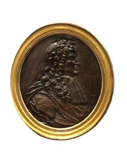 null Ecole Française du XVIIème siècle
Portrait de Louis XIV
Cuir repoussé ovale...