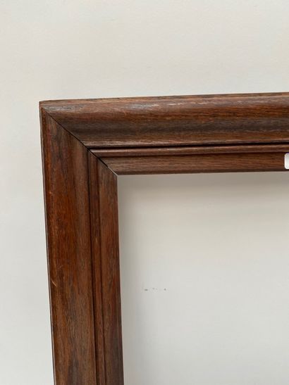 null Moulded oak frame. 

Late 19th century

42 x 35 x 8.5 cm