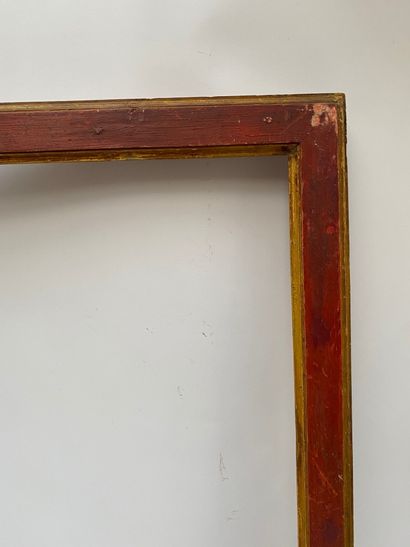 null Flat profile frame in ochre and gold

Italy, 18th century

71.5 x 58.5 x 6 cm...