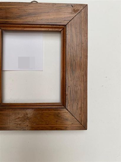 null FRAME in rosewood and boxwood fillet. 

Restoration period 

10.5 x 8.5 x 4...