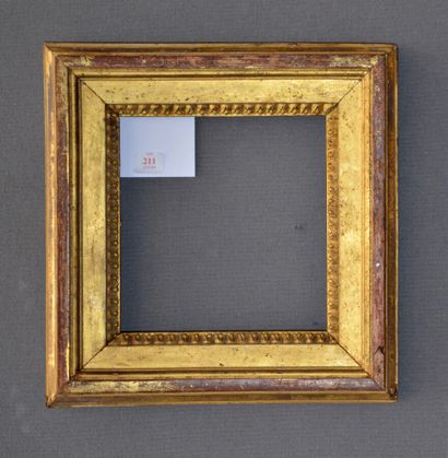 null Moulded, carved and gilded oak frame with raise-de-coeur decoration 

Louis...