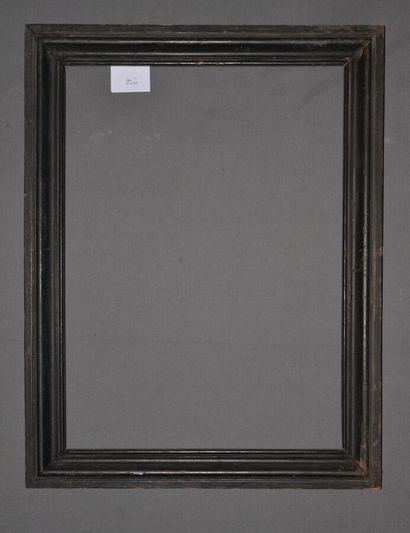 null Pair of moulded and blackened wooden frames.

Late 19th century

61.5 x 44.5...