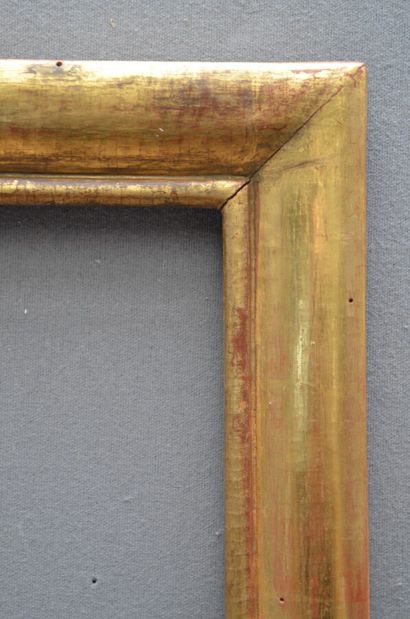 null CADRE en bois mouluré doré 

Provence, XVIII° siècle

69,5 x 58,5 x 5,5 cm